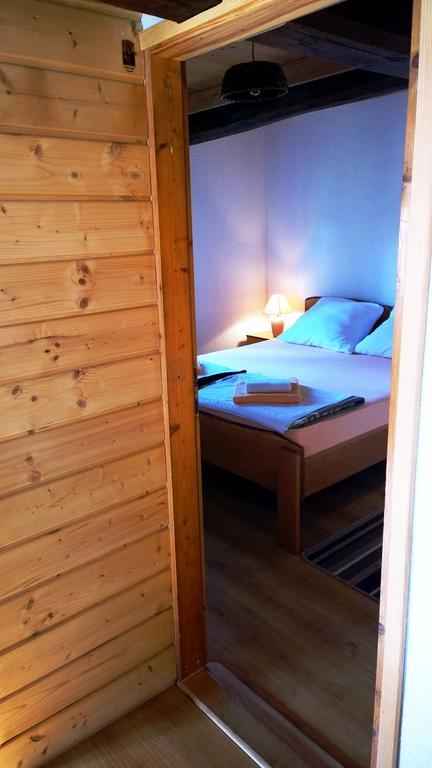 Rustic Home Mia ドゥガ・レサ 部屋 写真