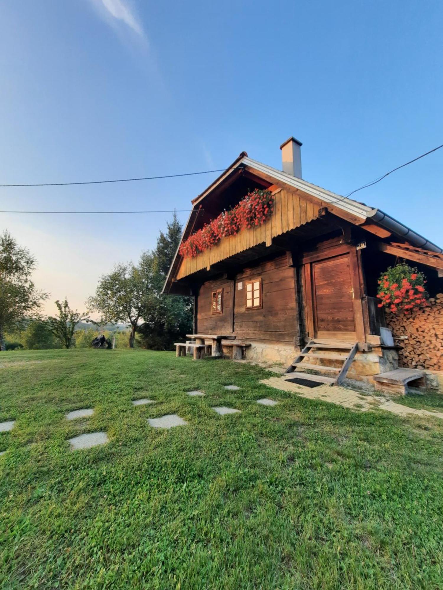 Rustic Home Mia ドゥガ・レサ 部屋 写真